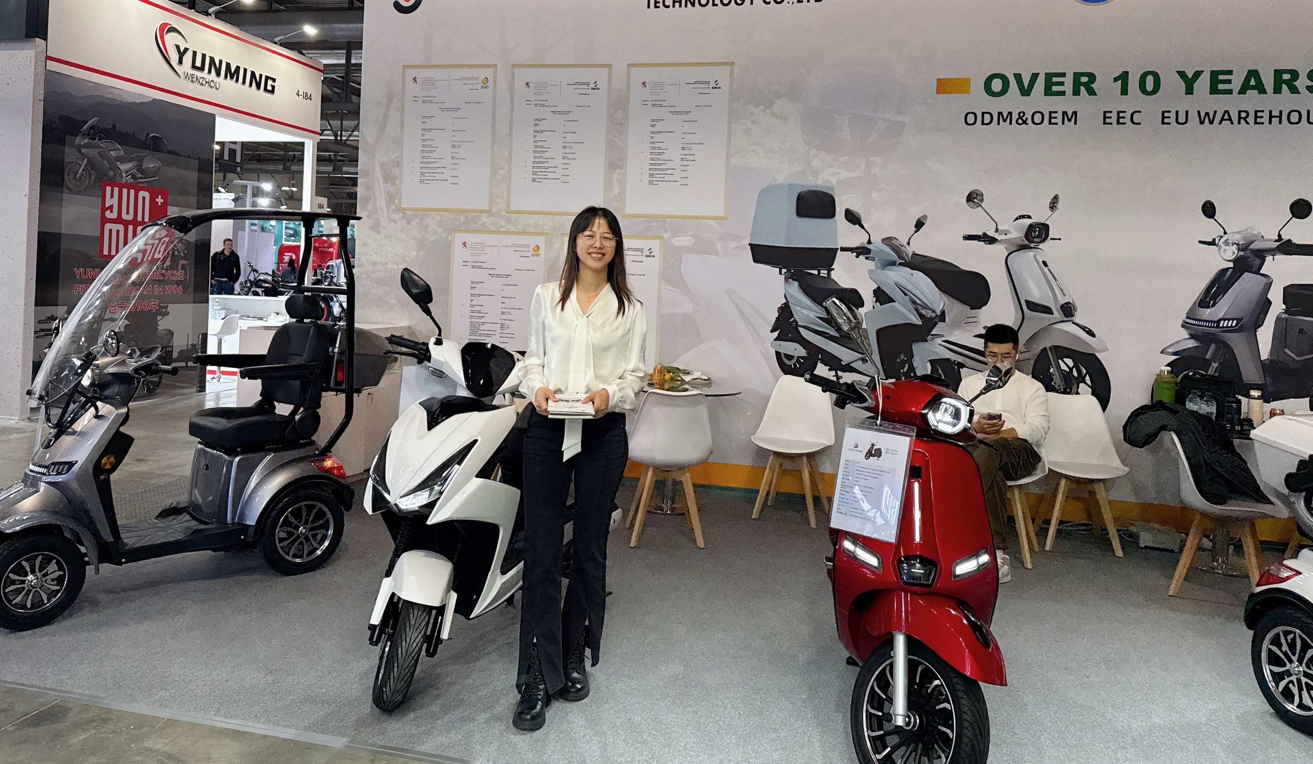 2025 Italy Show Highlights: EP Two-Wheeled Electric Scooter – A Classic Reborn, Elegant Travel